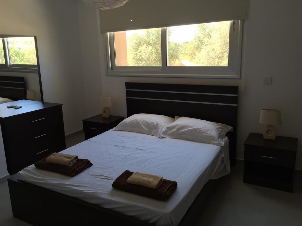 Niro Apartments Polis Oda fotoğraf