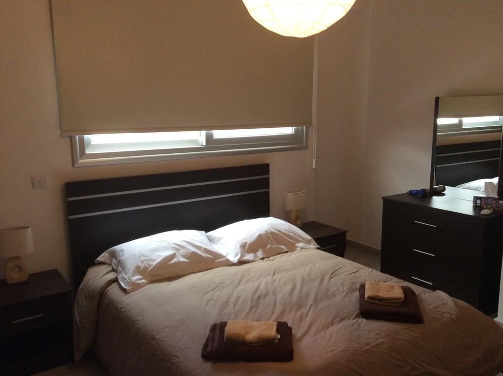 Niro Apartments Polis Oda fotoğraf