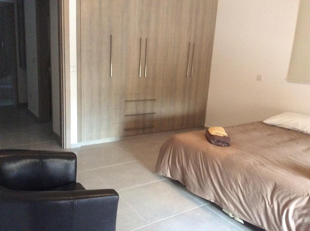 Niro Apartments Polis Oda fotoğraf