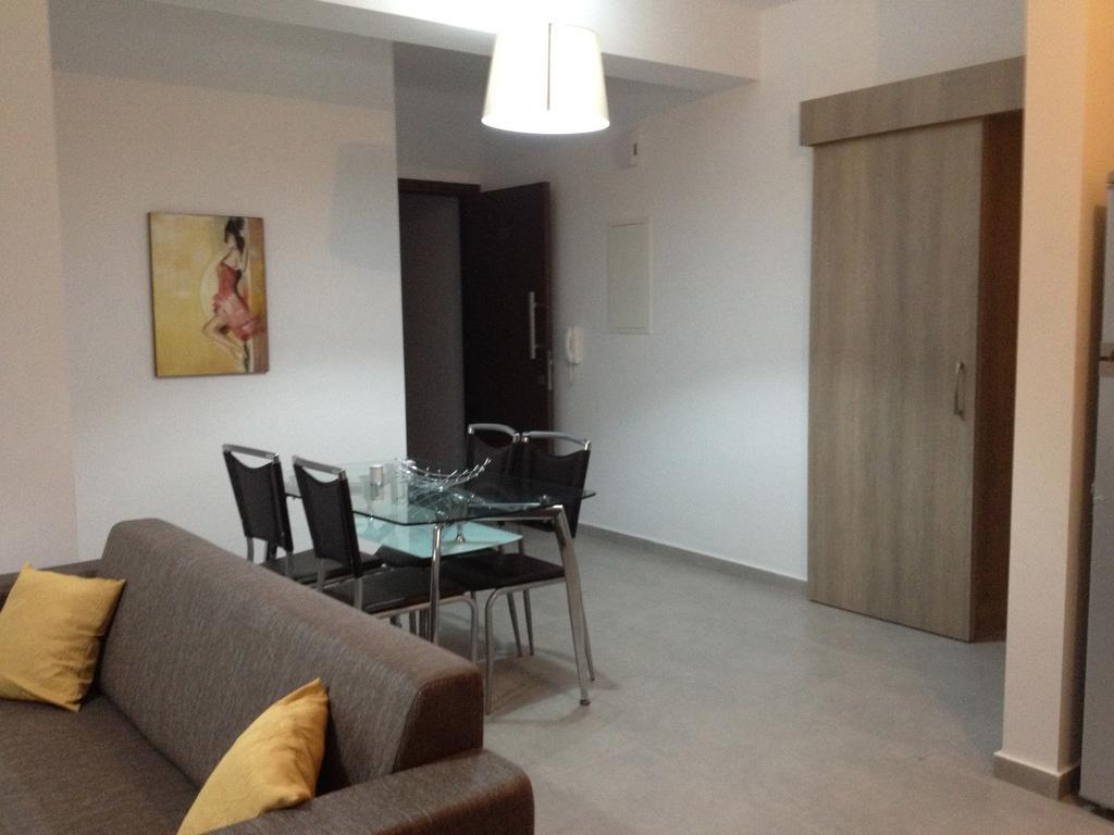 Niro Apartments Polis Oda fotoğraf